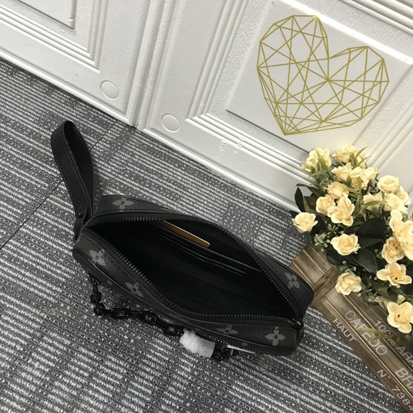 ルイヴィトンバッグ着用イメージ